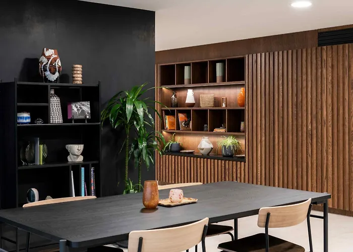 Cove Landmark Pinnacle London